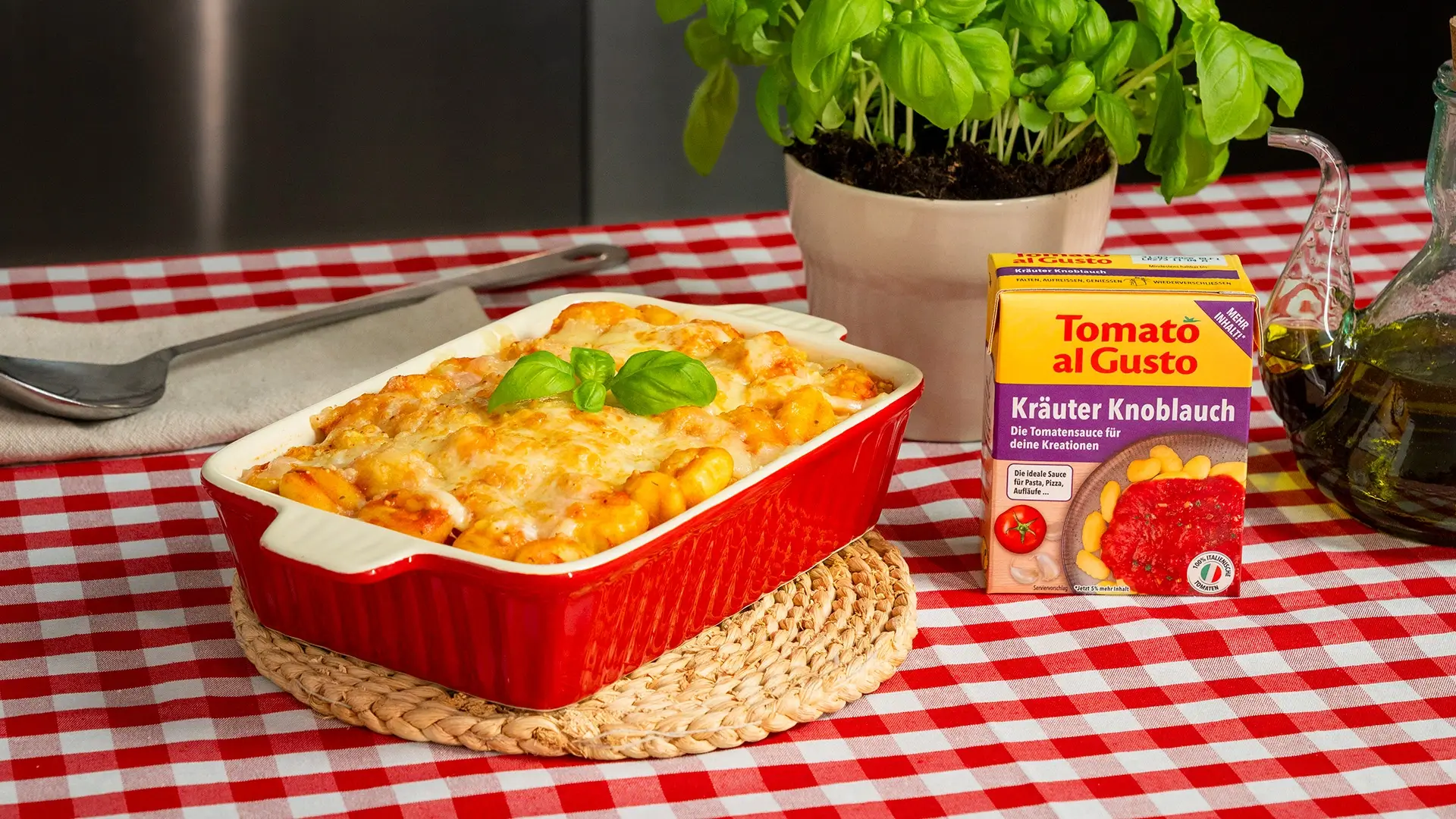 Gnocchi-Auflauf mit Knoblauch-Krauter-Sauce_cover_1920